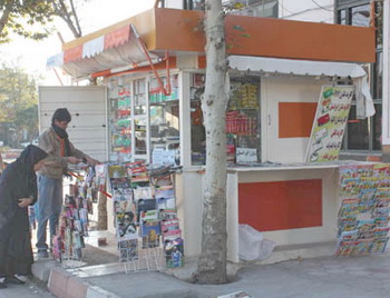 عملكرد ضعيف مسوولان در قبال دكه‌هاي مطبوعاتي خرم‌آباد