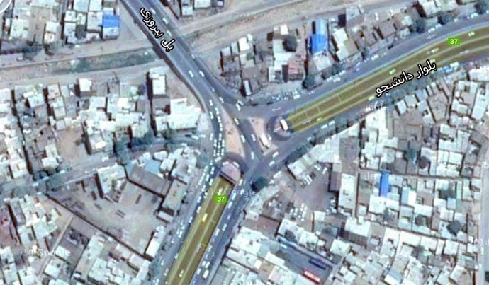 تصویری ماهواره‌ای از زیرگذر بسیج (عکس از احمد ساکی)