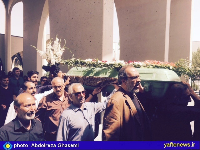 پیکر نسرین جافری شاعلر لرستانی در تهران تشیع شد+تصاویر 