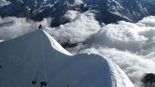 کوه‌نوردان لرستان بر بام جهان قرار گرفته و در هیمالیا نوردی جهش بالایی کسب کردند