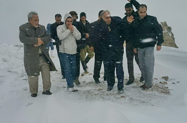 استاندار لرستان در ميان كولاك و برف جاده شول‌آباد را افتتاح كرد + عكس