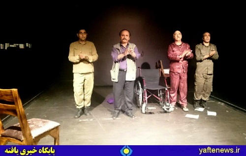 به بهانه اجرای نمایش ‌خانه‌روشنی در خرم‌آباد: اردیبهشت چشم از دهان تو بر‌نمی‌دارد