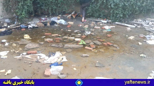 تصاویری از هدر رفت آب در بافت فرسوده محله اسدآبادی خرم‌آباد