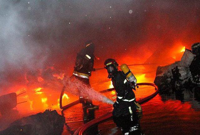 آتش سوزی در واحد تولید «ذغال صنعتی» خرم‌آباد