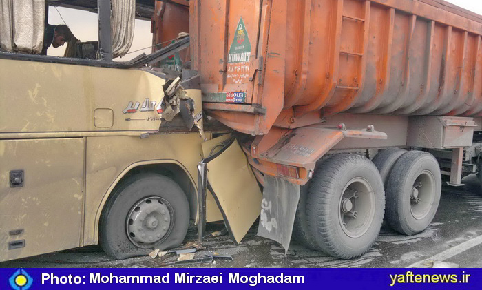 تصادف مرگبار يك اتوبوس در جاده خرم‌آباد- بروجرد + عكس