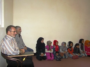 سرهنگ مصطفی محمودی در بازدید از برنامه‎های موسسه خیریه باب الحوائج 