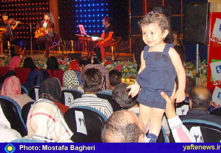 گزارش تصویری: کنسرت مجید خراطها با استقبال خرم‌آبادی‌ها مواجه شد + حواشی