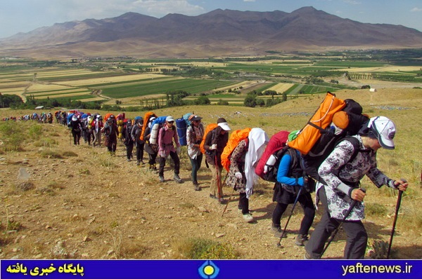 بانوان كوهنورد 15 استان به اشتران‌كوه لرستان صعود كردند + تصاوير